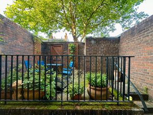 Photo 19- click for photo gallery